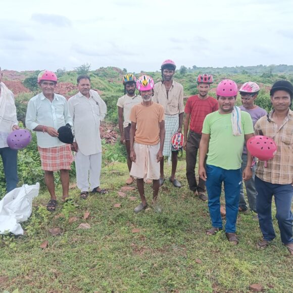 Daang Vikas Sansthan Distributes Safety Helmets to Protect Mine Workers in Rajasthan